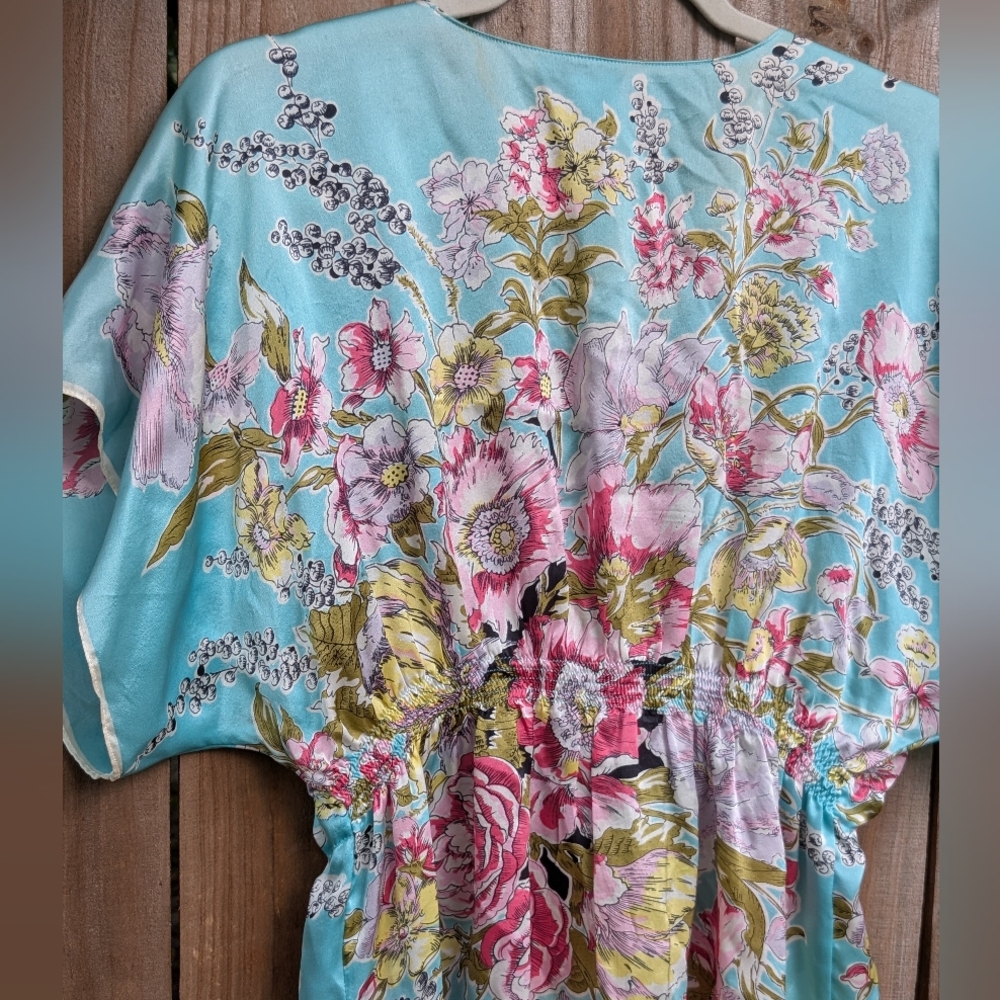 Cabi Silk Blue Pink Floral Patterned Kimono Style Shirt - Picture 10 of 16